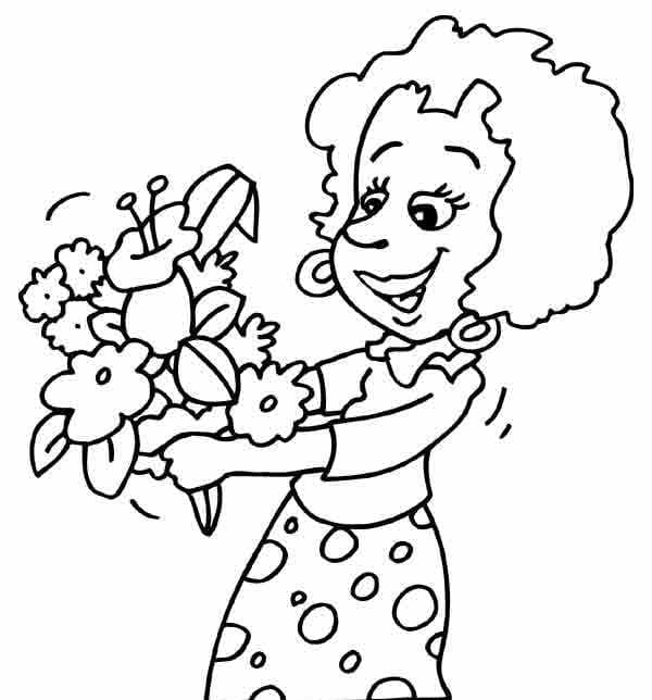 Женщина с большим букетом цветов